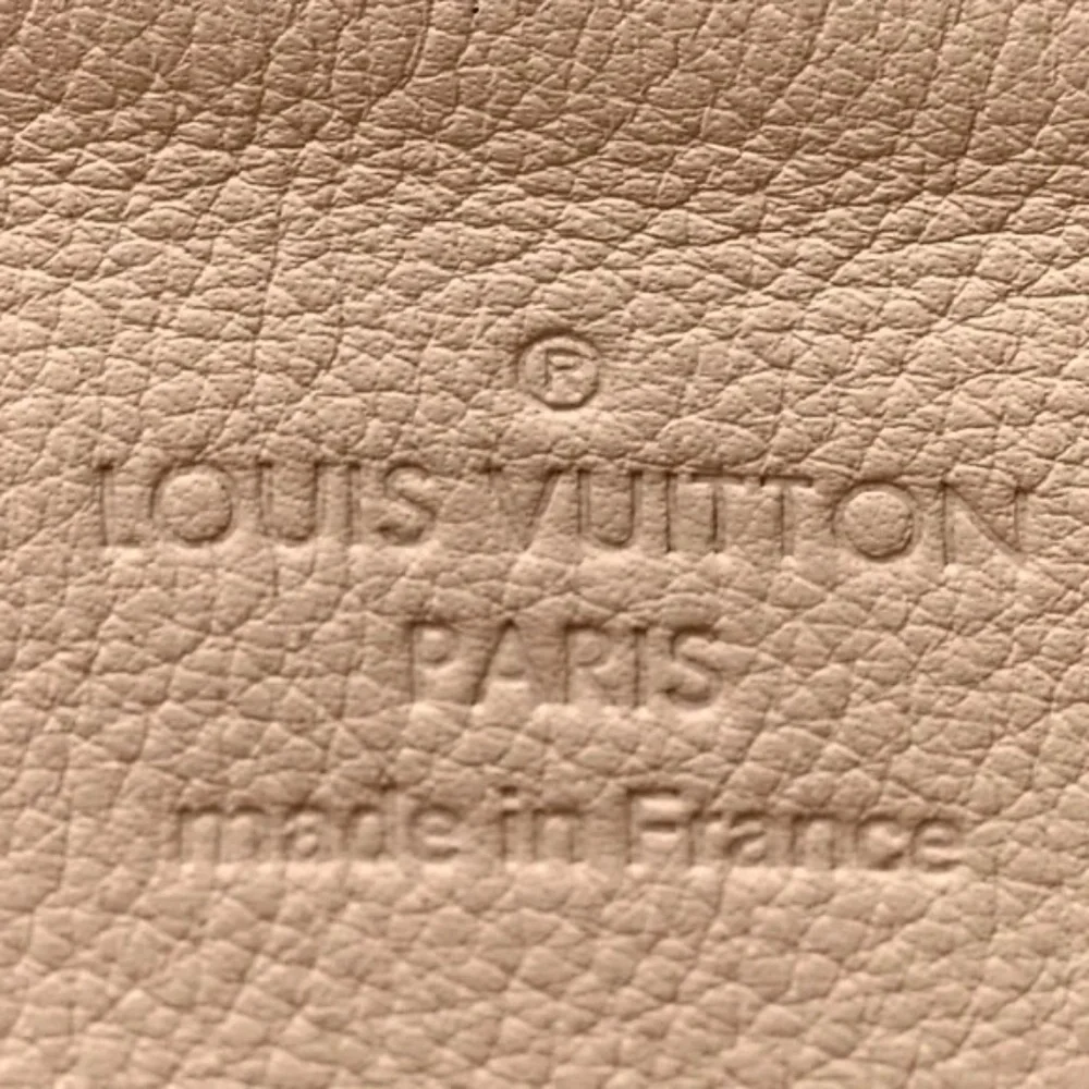 Louis Vuitton Selene Pouch Mahina Beige - Picture 6 of 8